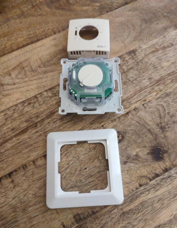termostat-devi-d532-big-1