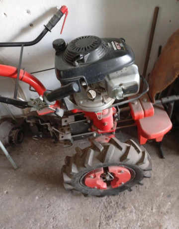predam-malotraktor-big-0