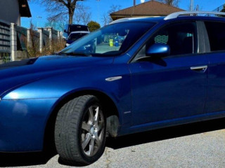 alfa-romeo-159-24jtd-pekna-vybava