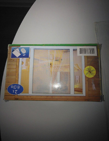 sietku-na-balkon-predam-so-suchym-zipsom-a-magnetmi-big-0