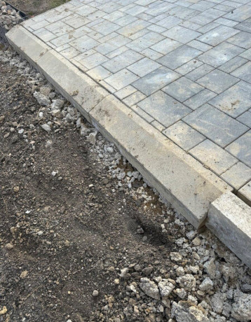 betonovy-obrubnik-big-1