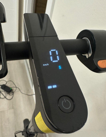 xiaomi-mi-electric-scooter-essential-big-4
