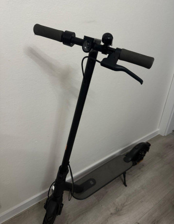 xiaomi-mi-electric-scooter-essential-big-1