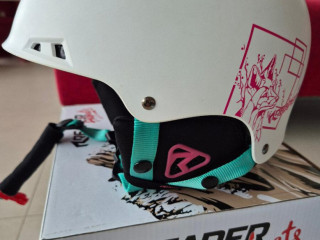 predam-detsku-prilbu-na-lyze-snowboard-korcule-apod