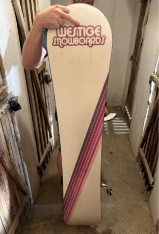 westige-snowboard-s-viazanim-big-1