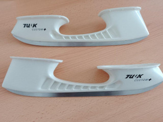 hokejove-noze-tuuk-custom-plus