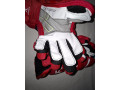 cervene-rukavice-bauer-small-3