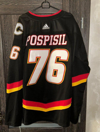 nhl-dres-calgary-flames-pospisil-big-1