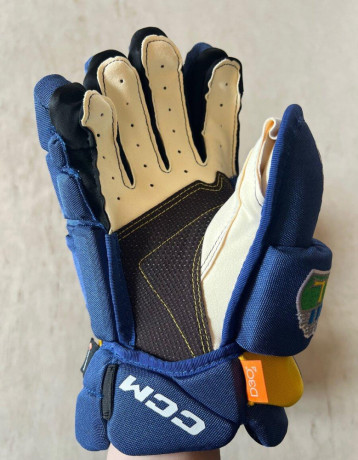 predam-hokejove-rukavice-ccm-hg95c-sr-big-3