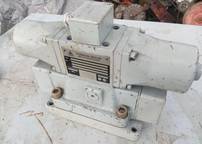 hydraulicky-rozvadzac-elektro-magneticky-big-0
