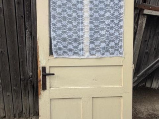 predam-stare-drevene-dvere-100x212cm