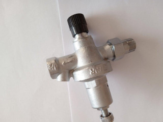 pochromovana-automaticka-plniaca-jednotka-pre-u