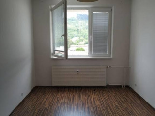 predaj-priestranny-3-izbovy-byt-v-meste-kysucke-nove-mesto