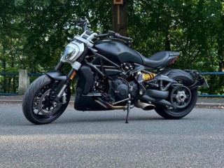 ducati-xdiavel-dark