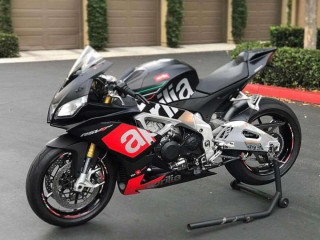 kupim-apriliu-rsv4-1000r