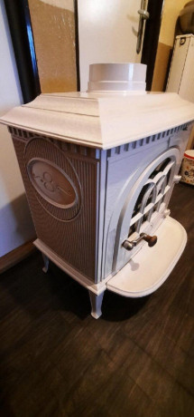 jotul-f8-norske-liatinove-kachle-12kw-smalt-slonova-kost-big-1