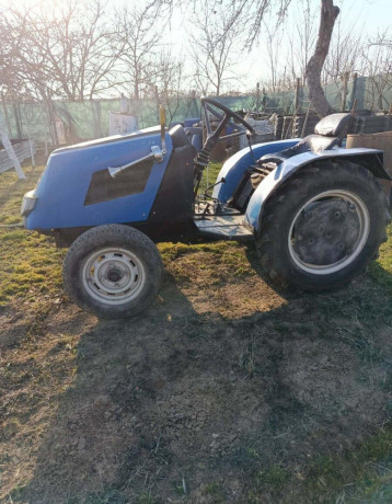 predam-malotraktor-big-0