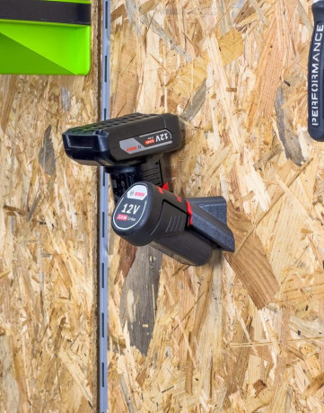 drziaky-baterii-bosch-12v-na-stenu-big-3