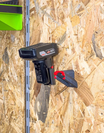drziaky-baterii-bosch-12v-na-stenu-big-1