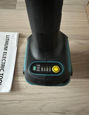 aku-uhlova-bruska-baterky-makita-18v-big-2