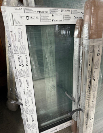 okno-910x1350-big-0