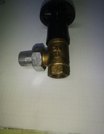 slovarm-radiatorovy-kohut-rohovy-38-ve-4523a-big-1