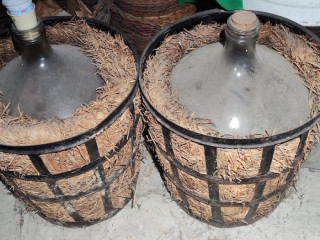demizony-50l-opletane-demizony-hlinikove-konvy