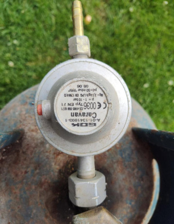 regulator-tlaku-gok-caravan-nizkotlakovy-25kgh-na-sporak-big-0