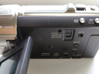 panasonic-hc-v727