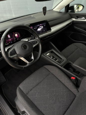 volkswagen-golf-variant-vw-golf-8-variant-20-tdi-dsg-top-stav-1-majitel-big-3
