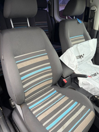 volkswagen-caddy-maxi-16-tdi-75kw-7-miest-big-2