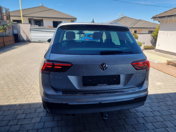 volkswagen-tiguan-20-tdi-scr-bmt-4motion-highline-110kw150hp-m6-big-2