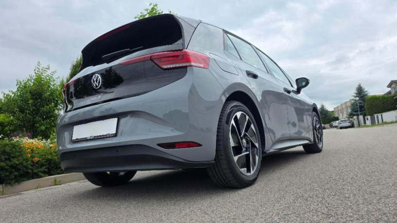 volkswagen-id3-pro-performance-62-kwh-150kw204hp-a1-big-3