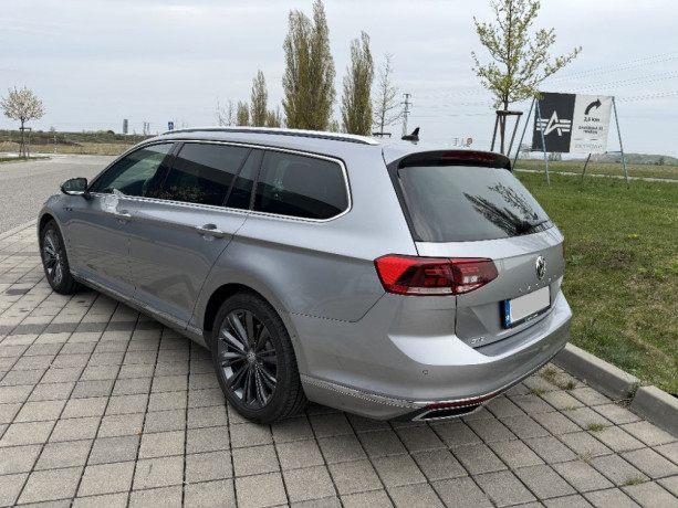 volkswagen-passat-variant-gte-phev-big-2