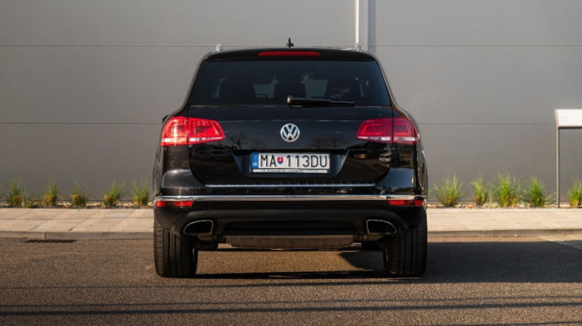 volkswagen-touareg-ii-30-v6-tdi-bmt-4motion-mountain-150kw204hp-a8-big-0