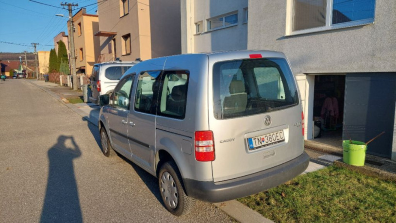 volkswagen-caddy-20-tdi-81-kw-4motion-big-2