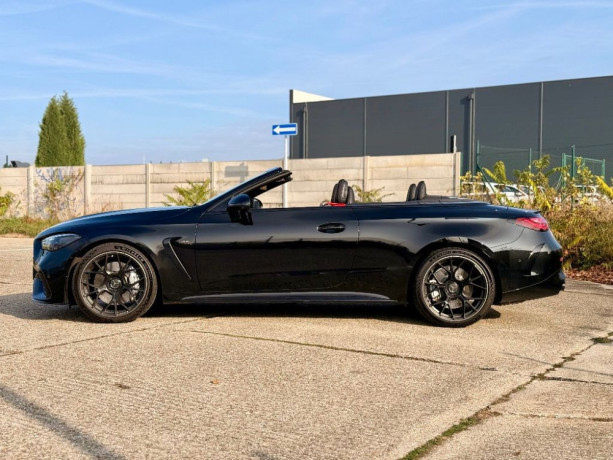 mercedes-benz-cle-53-amg-cabrio-black-malo-km-big-2