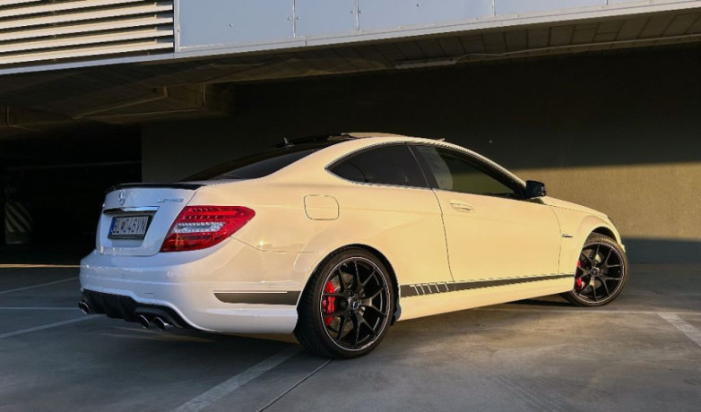 mercedes-benz-c-trieda-c63-amg-edition-507-big-3