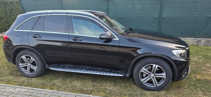 mercedes-benz-glc-250-big-0