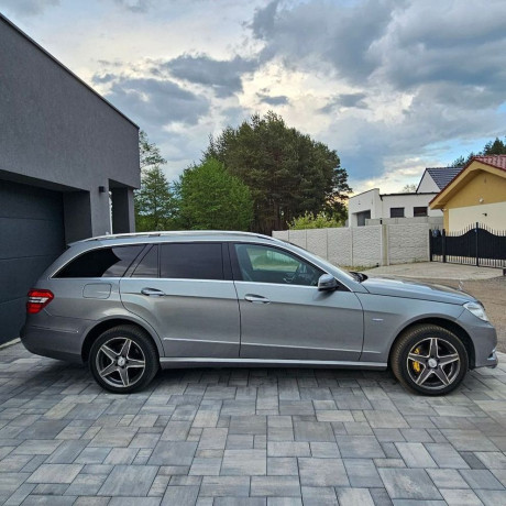mercedes-benz-e-trieda-e350-cdi-s212-4matic-airmatic-avantgarde-keyless-big-2