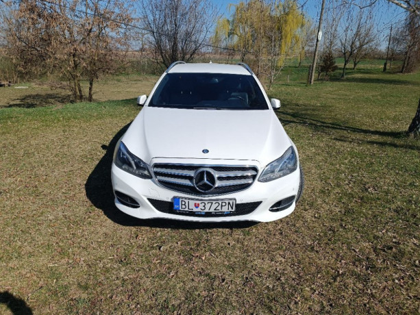 mercedes-benz-e-trieda-kombi-250-cdi-4-matic-big-2