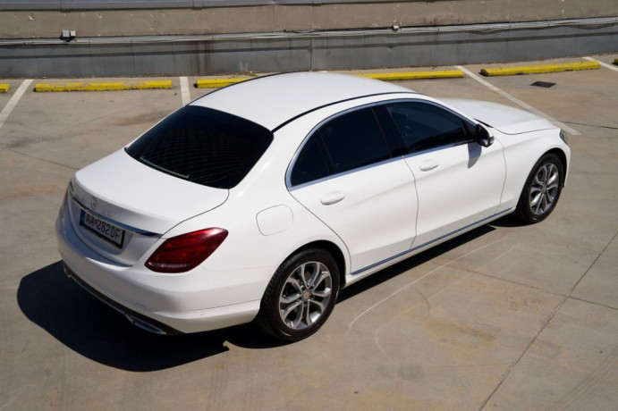 mercedes-benz-c-trieda-200d-big-0