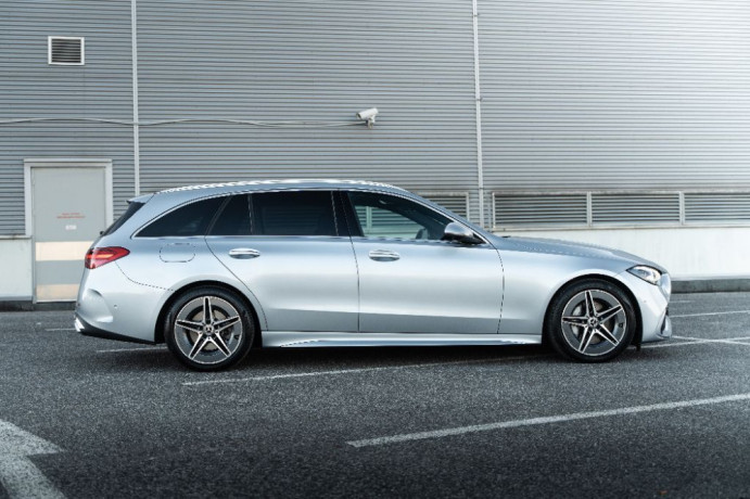 mercedes-benz-c-trieda-300d-big-0