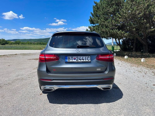 mercedes-benz-glc-220-d-4matic-big-2