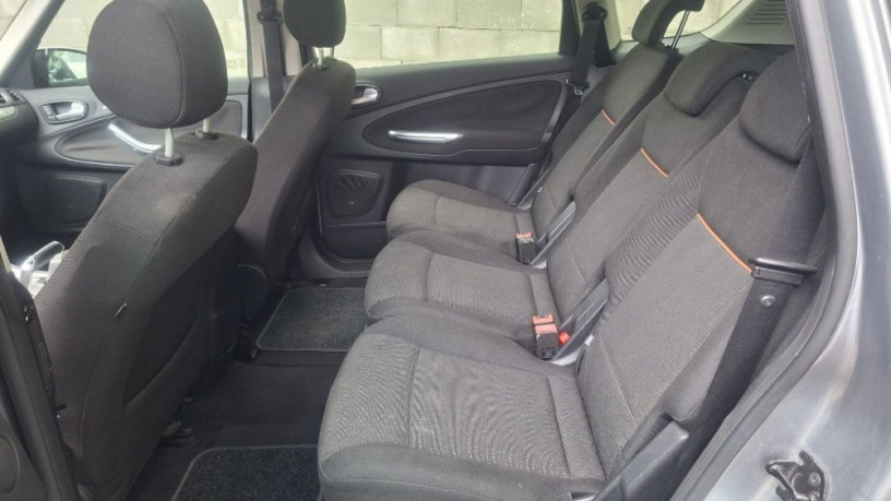 ford-s-max-predam-nepojazdne-zadrety-motor-cenu-ponuknite-big-0