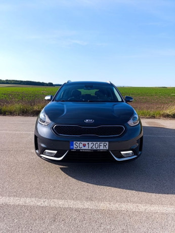 kia-niro-16-gdi-hybrid-gold-772-kw-big-1