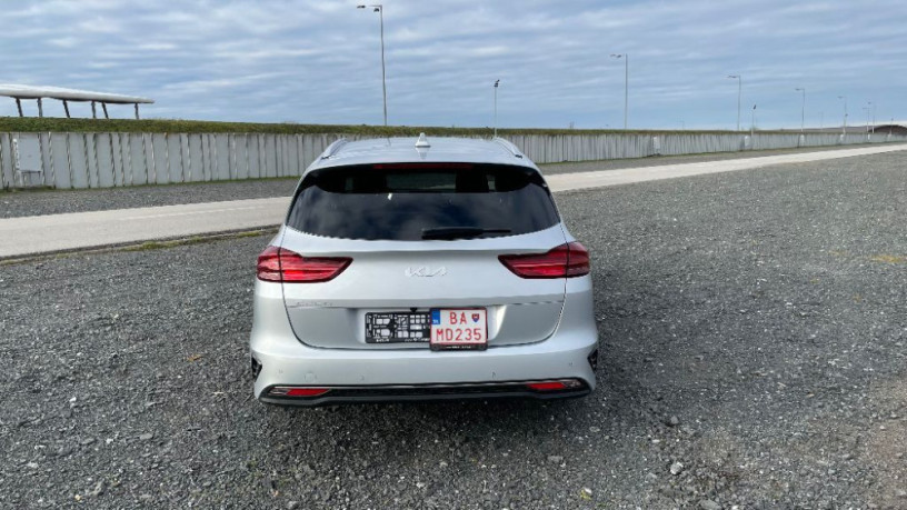 kia-ceed-sw-ceed-sw-15-t-gdi-gold-at-118kw160hp-a7-big-2