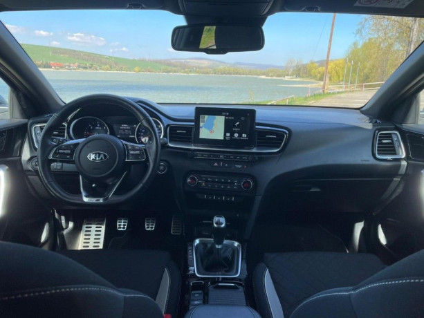 kia-pro-ceed-pro-16-crdi-scr-gt-line-100kw135hp-m6-big-1
