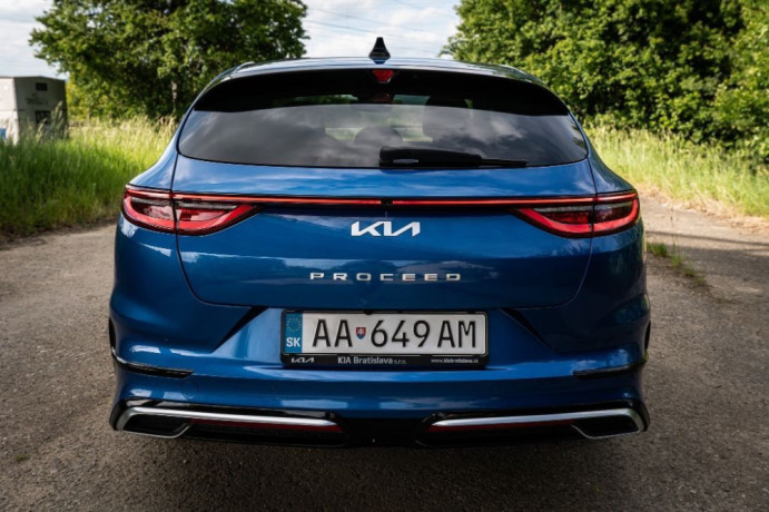 kia-pro-ceed-proceed-15-t-gdi-gt-line-at-118kw160hp-a7-big-2