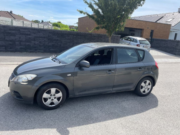 kia-ceed-14-big-0